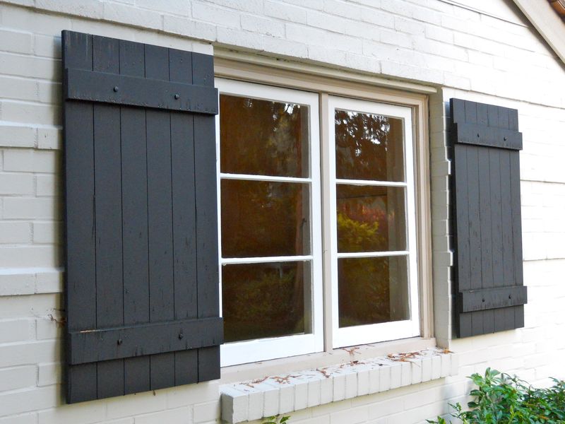 Painting shutters: vinyl, wood or plastic